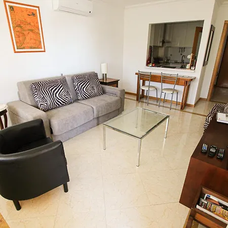 Ocean V In With Sea View And Pool, Sleeps 4 דירה